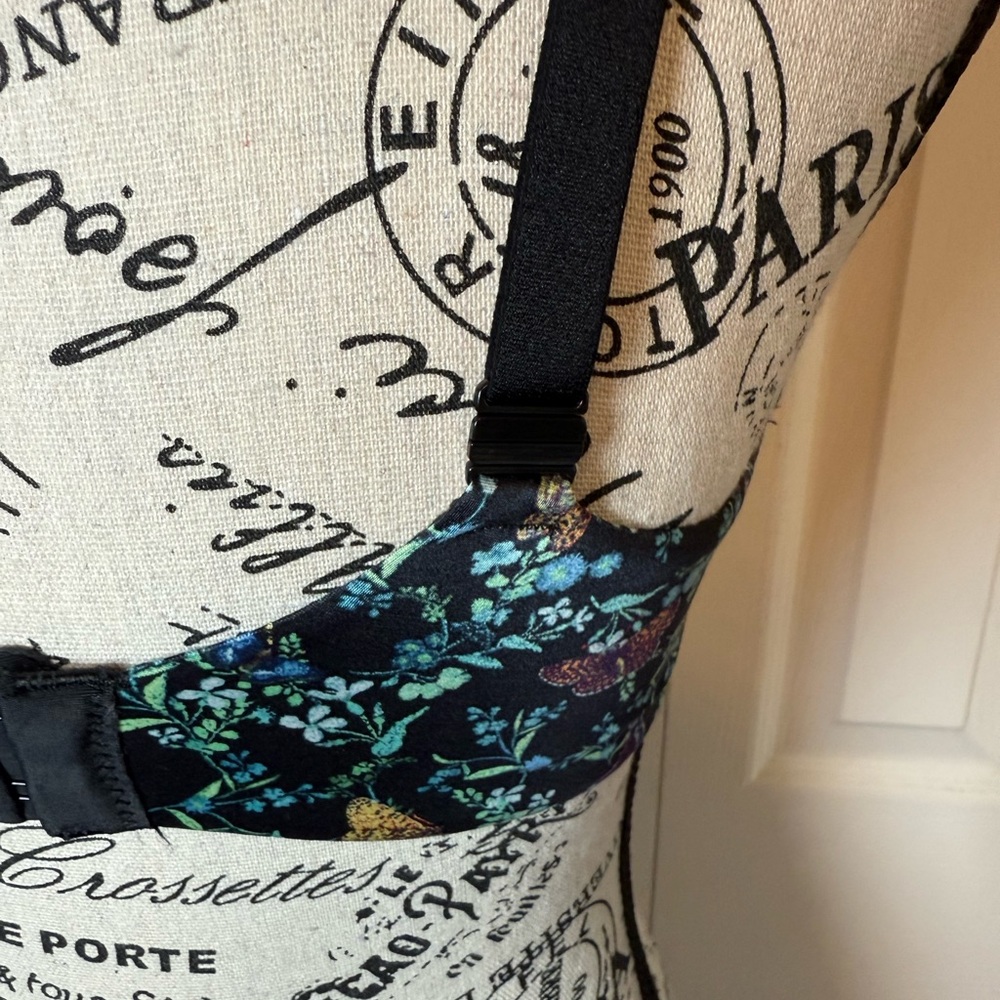 Victoria's Secret Black Floral Teal Lace Bra - Picture 4 of 5